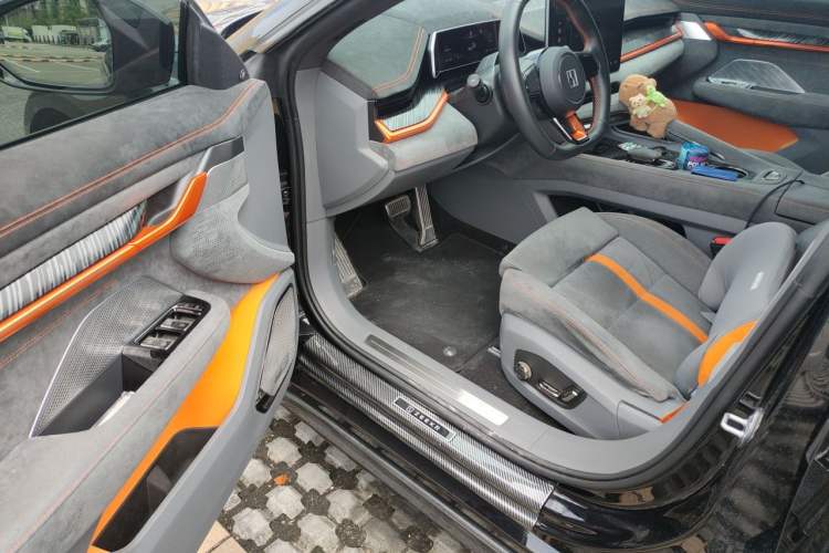 Used Zeekr 001 2023 YOU Edition 100 kWh Driver Seat