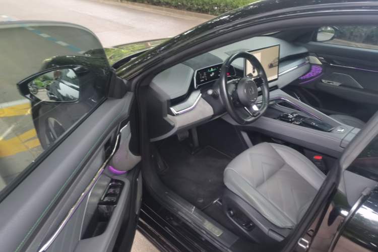 Used Zeekr 001  Driver Seat