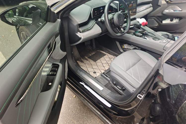 Used Zeekr 001 2023 ME Edition 100 kWh Driver Seat