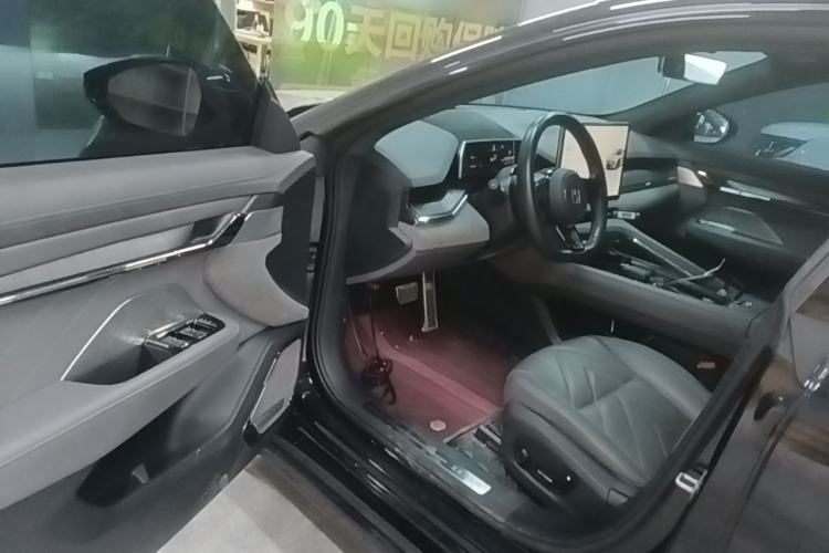 Used Zeekr 001 2023 WE Edition 100 kWh Driver Seat
