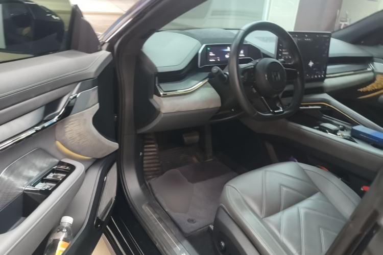 Used Zeekr 001 2023 WE Edition 86 kWh Driver Seat