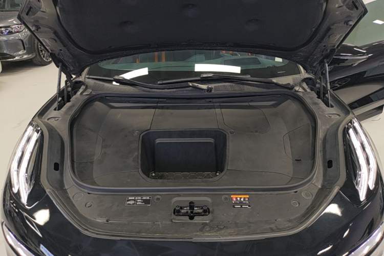 Used Zeekr 001 2023 YOU Edition 100 kWh Engine Bay