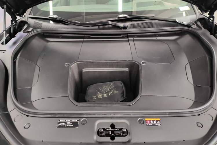 Used Zeekr 001 2023 WE Edition 100 kWh Engine Bay