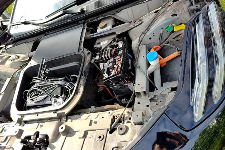 Used Zeekr 001 2023 WE Edition 100 kWh Engine Bay Left