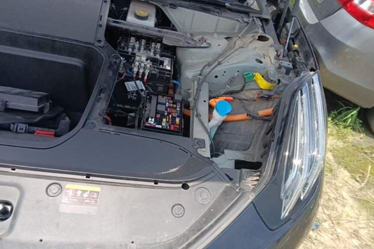 Used Zeekr 001 2023 WE Edition 86 kWh Engine Bay Left