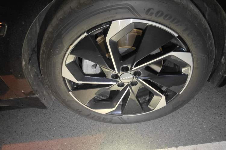 Used Zeekr 001 2023 WE Edition 86 kWh Exterior 1