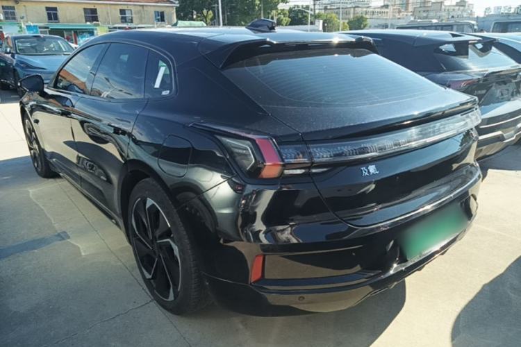 Used Zeekr 001 2023 WE Edition 86 kWh Exterior 2