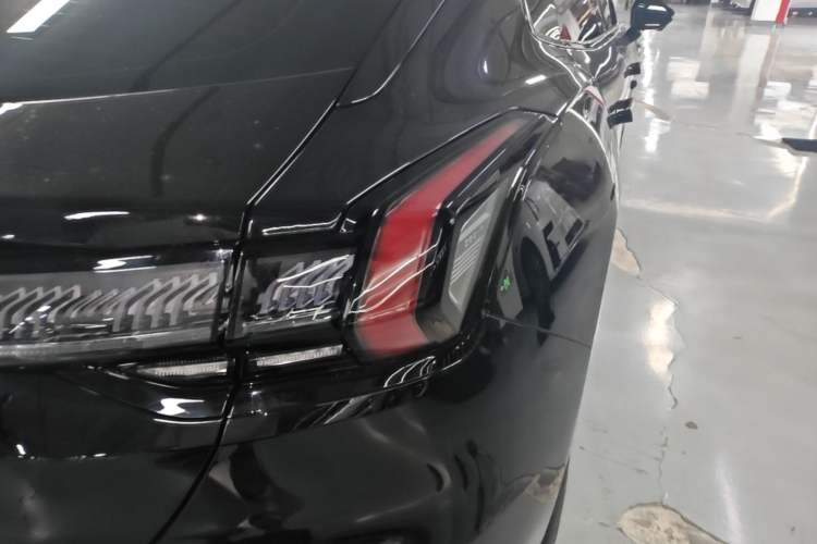 Used Zeekr 001 2023 WE Edition 86 kWh Exterior 3