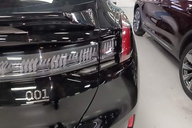 Used Zeekr 001 2023 WE Edition 86 kWh Exterior 3