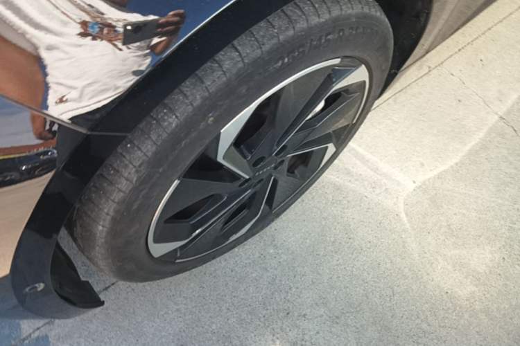 Used Zeekr 001 2023 WE Edition 86 kWh Exterior 4