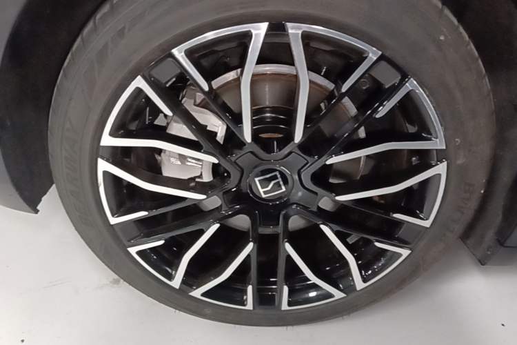 Used Zeekr 001 2023 WE Edition 86 kWh Exterior 5