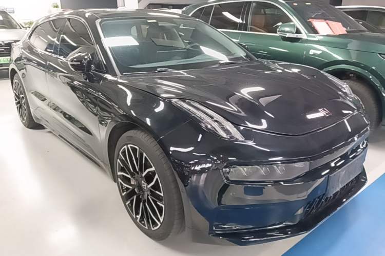 Used Zeekr 001 2023 WE Edition 86 kWh Front Right 45 Deg