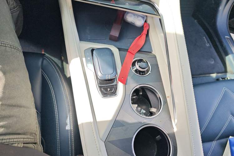 Used Zeekr 001 2023 WE Edition 100 kWh Gear Lever