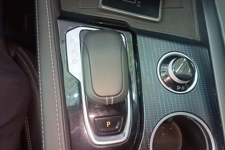 Used Zeekr 001 2023 WE Edition 86 kWh Gear Lever