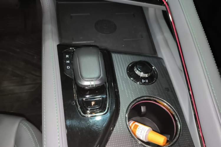 Used Zeekr 001 2023 WE Edition 100 kWh Gear Lever