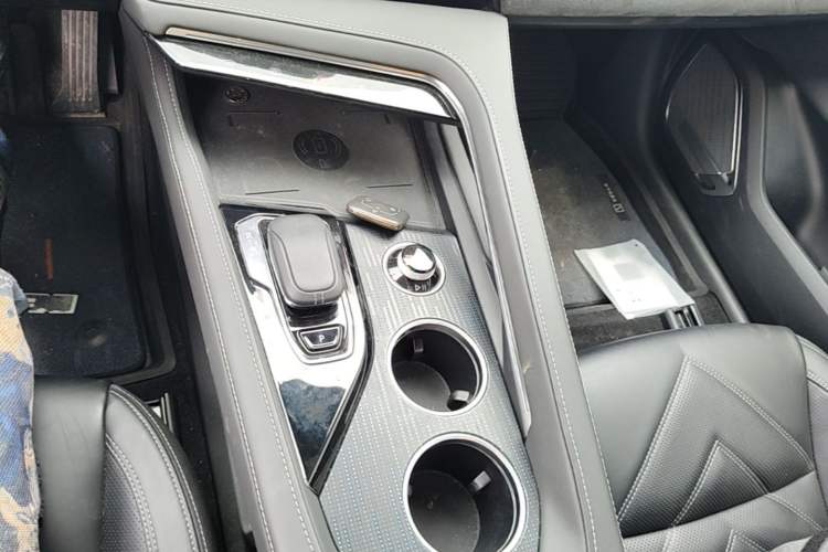 Used Zeekr 001 2023 WE Edition 100 kWh Gear Lever
