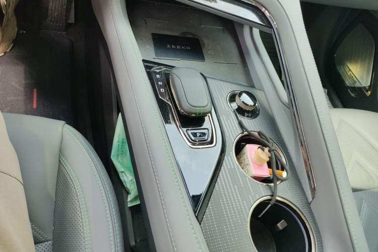Used Zeekr 001 2023 ME Edition 100 kWh Gear Lever