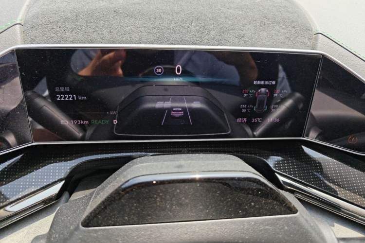 Used Zeekr 001 2023 WE Edition 100 kWh Instrument Cluster