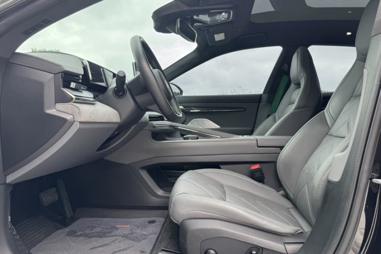 Used Zeekr 001 2023 WE Edition 100 kWh Interior 2