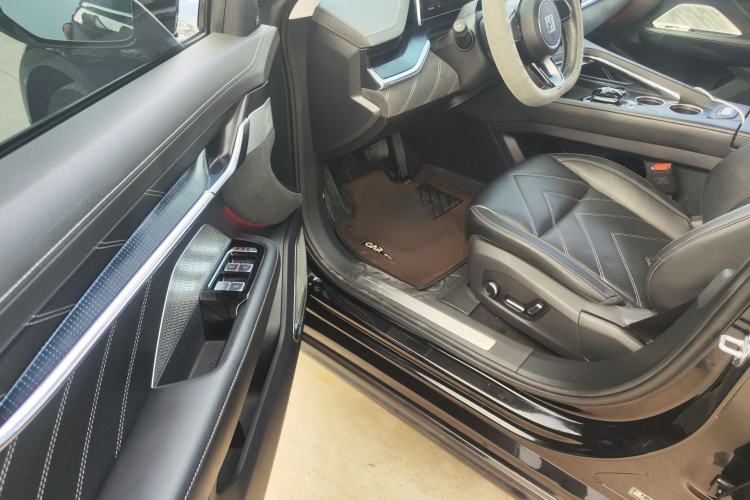 Used Zeekr 001 2023 YOU Edition 100 kWh Interior 3