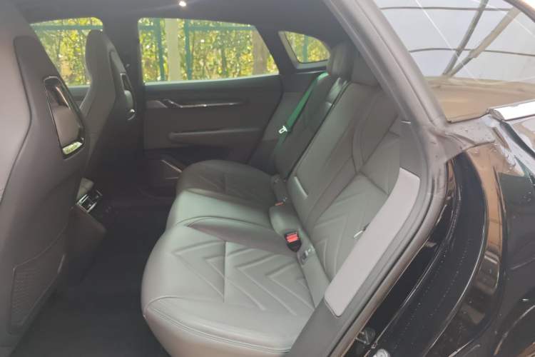 Used Zeekr 001 2023 WE Edition 100 kWh Interior 4