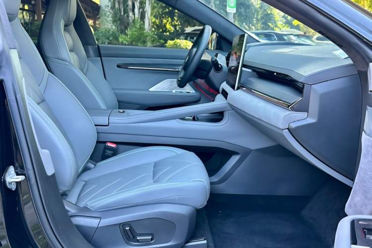 Used Zeekr 001 2023 WE Edition 100 kWh Interior 4