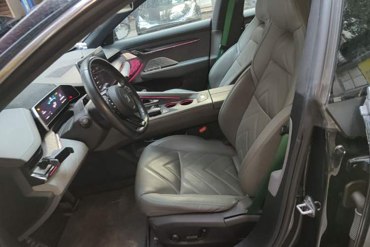 Used Zeekr 001 2023 WE Edition 100 kWh Left Front Seat
