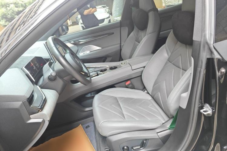 Used Zeekr 001 2023 WE Edition 100 kWh Left Front Seat