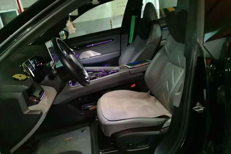 Used Zeekr 001 2023 WE Edition 86 kWh Left Front Seat