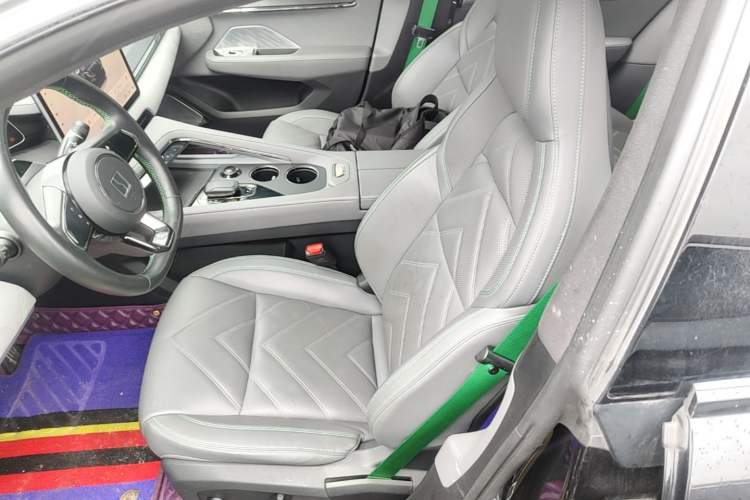 Used Zeekr 001 2023 WE Edition 86 kWh Left Front Seat