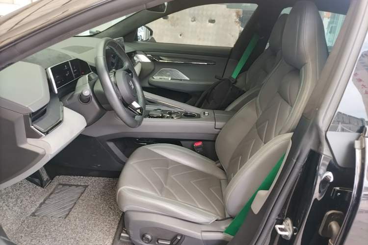 Used Zeekr 001 2023 WE Edition 100 kWh Left Front Seat