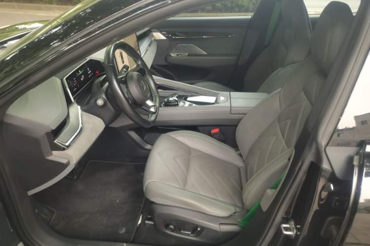 Used Zeekr 001  Left Front Seat