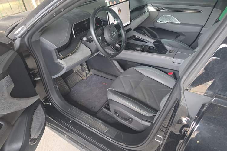Used Zeekr 001 2023 WE Edition 100 kWh Left Front Seat