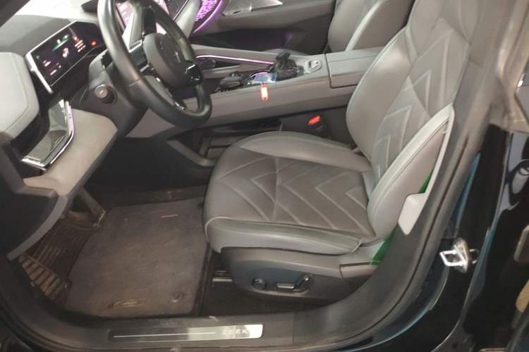 Used Zeekr 001 2023 WE Edition 86 kWh Left Front Seat