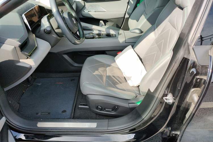 Used Zeekr 001 2023 WE Edition 100 kWh Left Front Seat