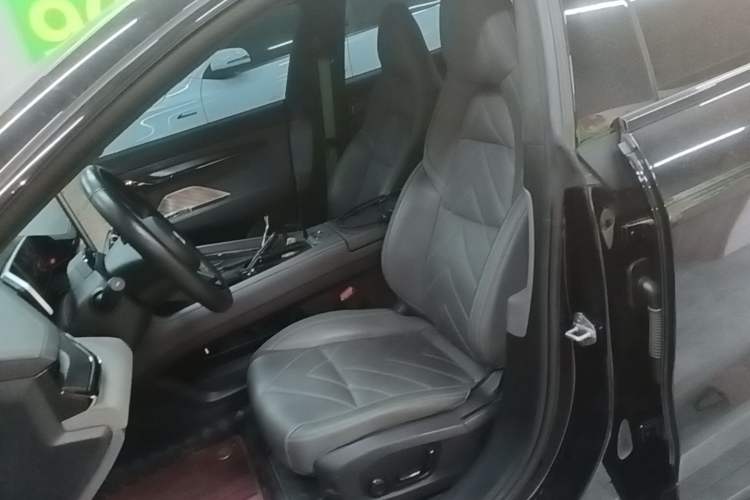 Used Zeekr 001 2023 WE Edition 100 kWh Left Front Seat