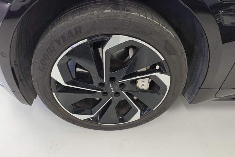 Used Zeekr 001 2023 YOU Edition 100 kWh Left Front Wheel Hub