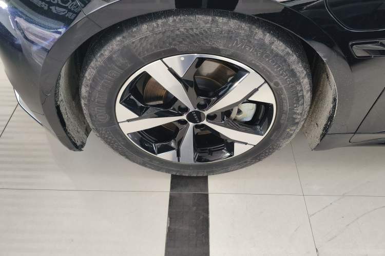 Used Zeekr 001 2023 WE Edition 86 kWh Left Front Wheel Hub