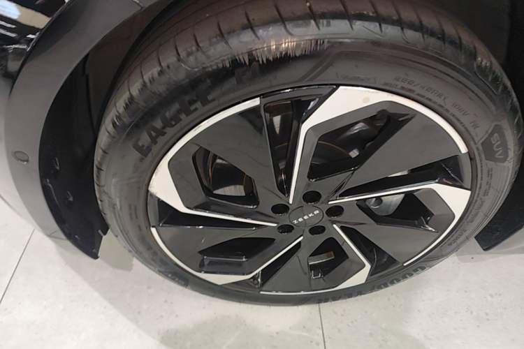 Used Zeekr 001 2023 WE Edition 100 kWh Left Front Wheel Hub