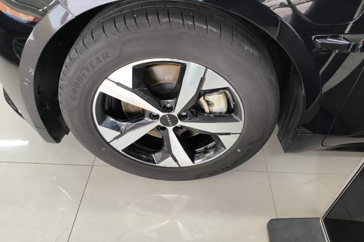 Used Zeekr 001 2023 WE Edition 100 kWh Left Front Wheel Hub