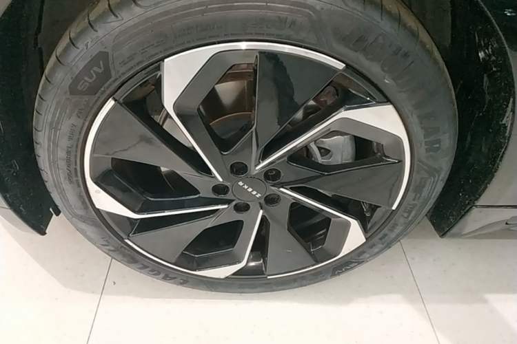 Used Zeekr 001 2023 WE Edition 100 kWh Left Front Wheel Hub