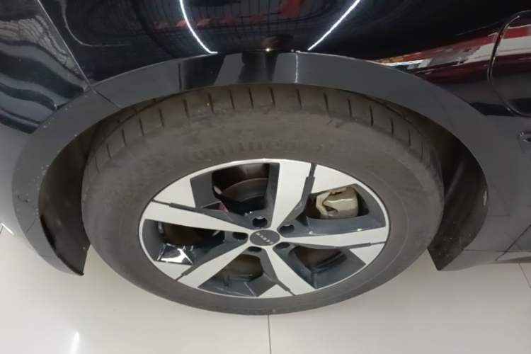 Used Zeekr 001 2023 WE Edition 100 kWh Left Front Wheel Hub