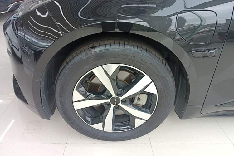 Used Zeekr 001 2023 WE Edition 86 kWh Left Front Wheel Hub