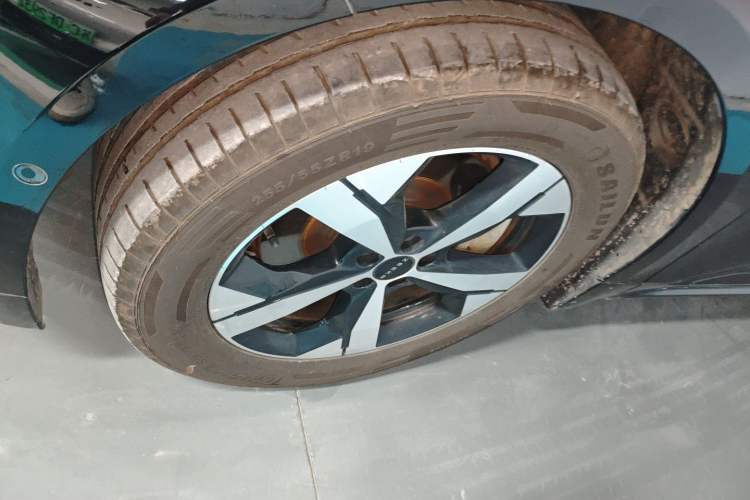 Used Zeekr 001 2023 WE Edition 86 kWh Left Front Wheel Hub