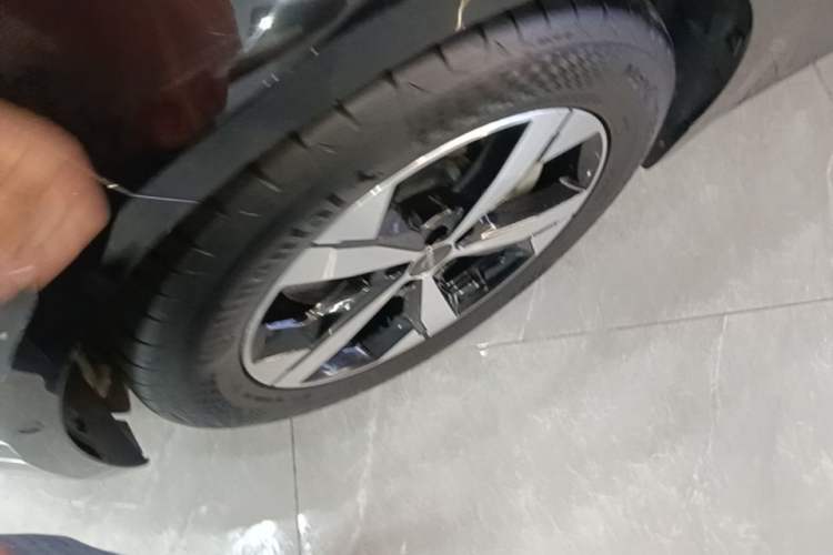 Used Zeekr 001 2023 WE Edition 100 kWh Left Front Wheel Hub