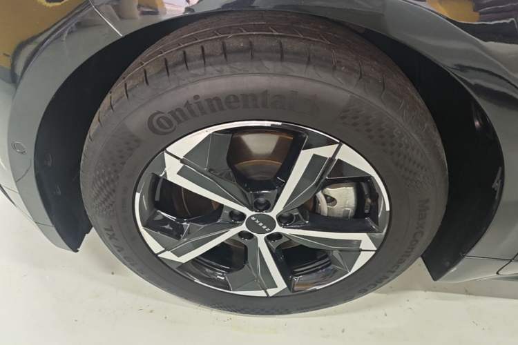 Used Zeekr 001 2023 WE Edition 100 kWh Left Front Wheel Hub