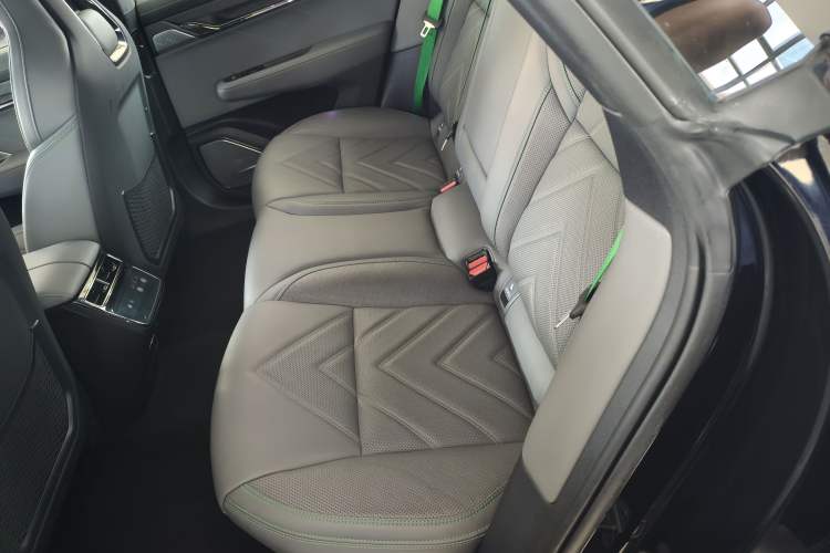 Used Zeekr 001 2023 WE Edition 86 kWh Left Rear Seat