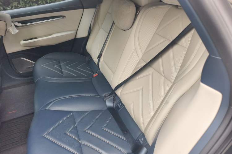 Used Zeekr 001 2023 ME Edition 100 kWh Left Rear Seat