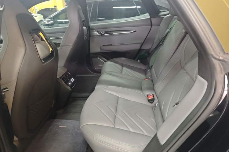Used Zeekr 001 2023 WE Edition 100 kWh Left Rear Seat