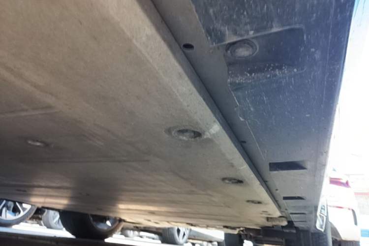 Used Zeekr 001 2023 WE Edition 86 kWh Left Side Sill